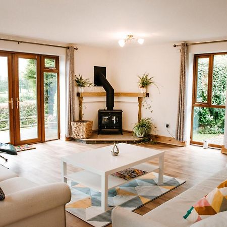 Holly Cottage, 2 Bed House, Sleeps 6 Cleobury Mortimer Exteriör bild