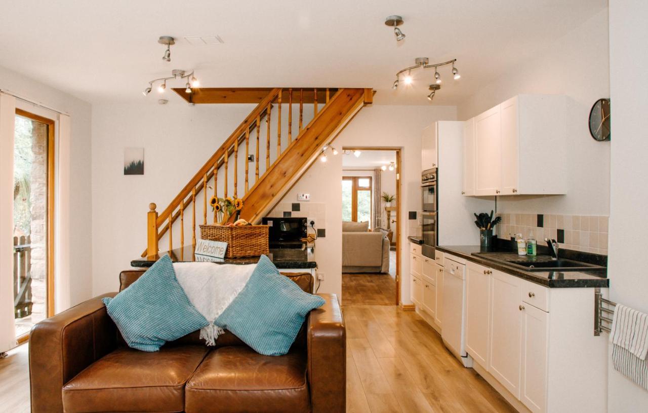 Holly Cottage, 2 Bed House, Sleeps 6 Cleobury Mortimer Exteriör bild